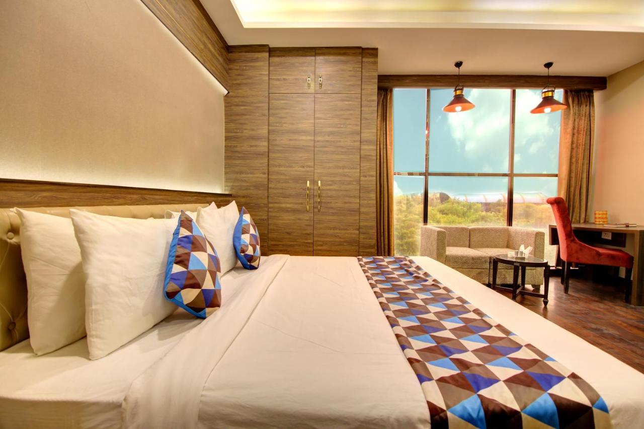 Southwest Inn - Boutique Hotel Дели Экстерьер фото
